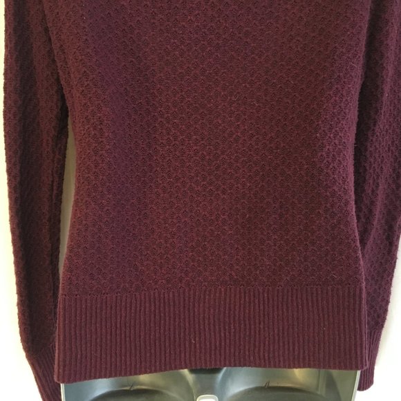 American Eagle Outfitters Womens Size XS Burgandy Red Stretch Sweater Scoop Neck - Picture 11 of 13